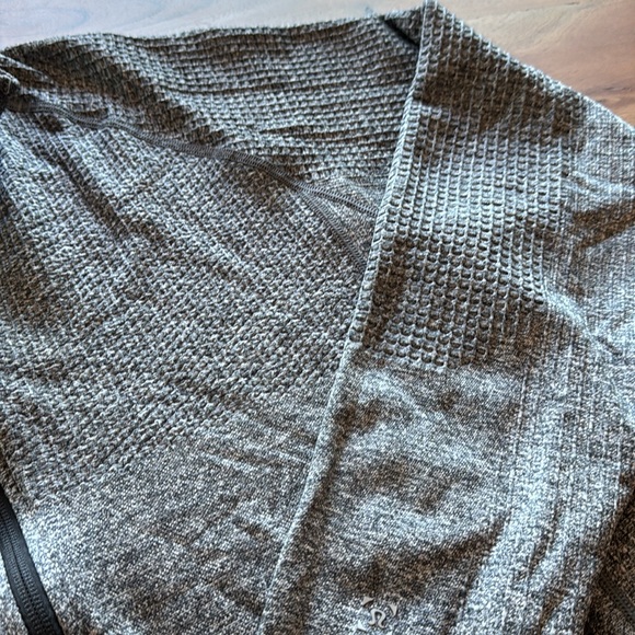 Lululemon zip-up jacket - Picture 3 of 8